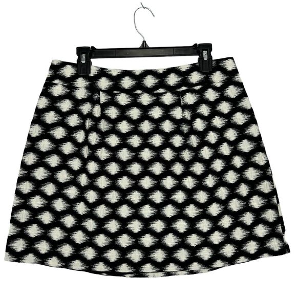 Banana Republic Dresses & Skirts - Banana Republic Mini Skirt Black White Polka Dot Size 10 A-Line Pleated Back Zip